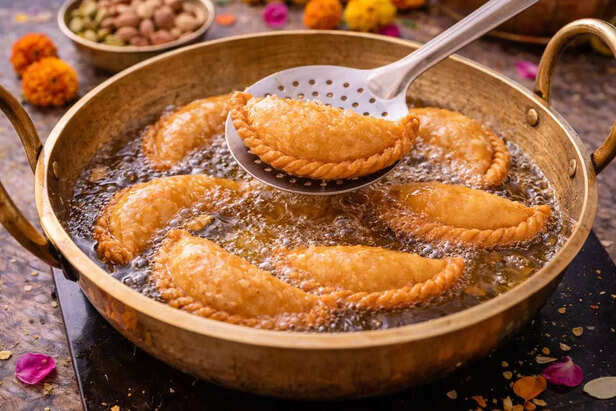 Frying Gujiya in Ghee