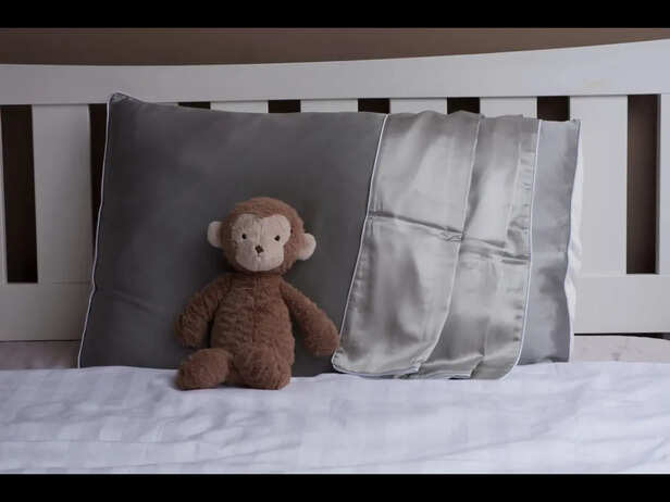 Why Silk Pillowcases Are a Beauty Favorite