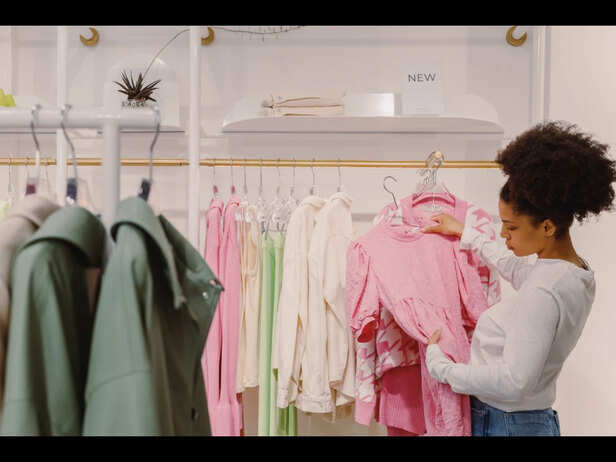 New Clothes, Same Mistake: When Buying Trends Doesnt Equal Good Style