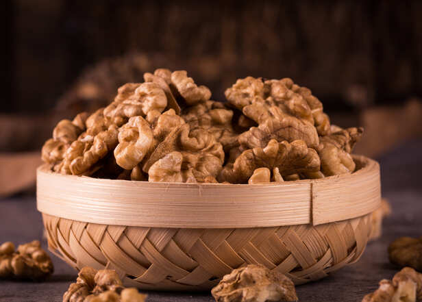 walnuts-bowl