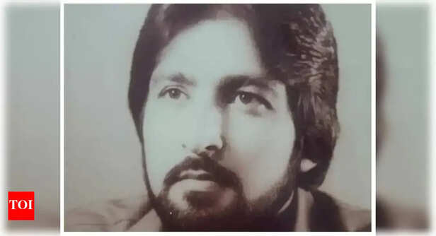 ravindra kaushik.
