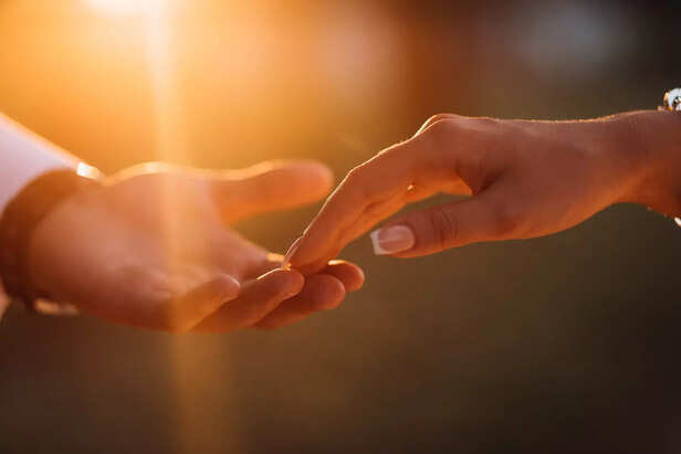 These Habits Keep Relationships Truly Alive