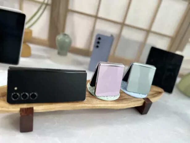 Samsung  Flip 7 series