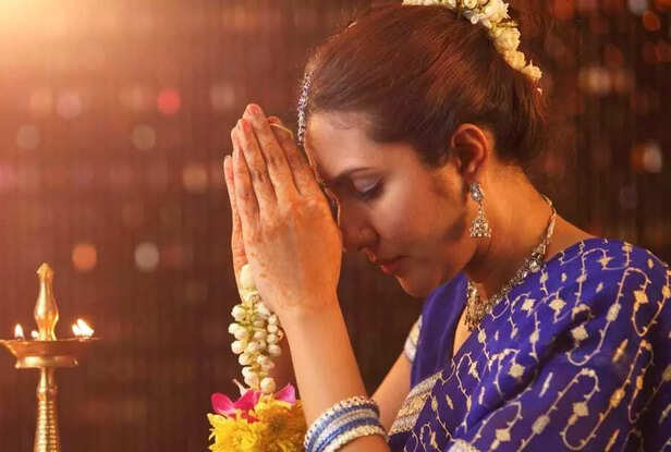 Abhijit Muhurat (12:00–12