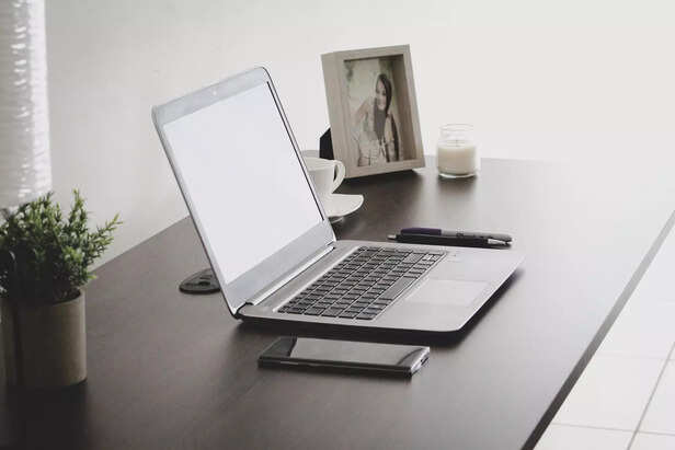"Modern Minimalist Worksp