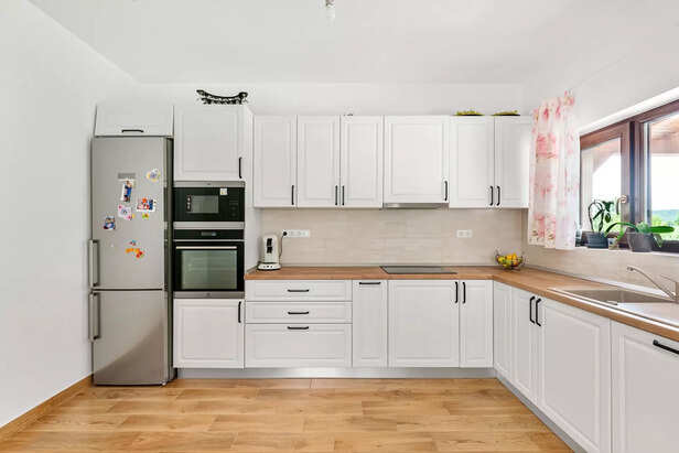 Modern Minimalist Kitchen