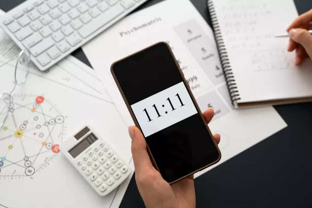 Phone screen showing 11:1