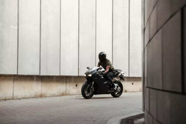 Bajaj Pulsar 220F