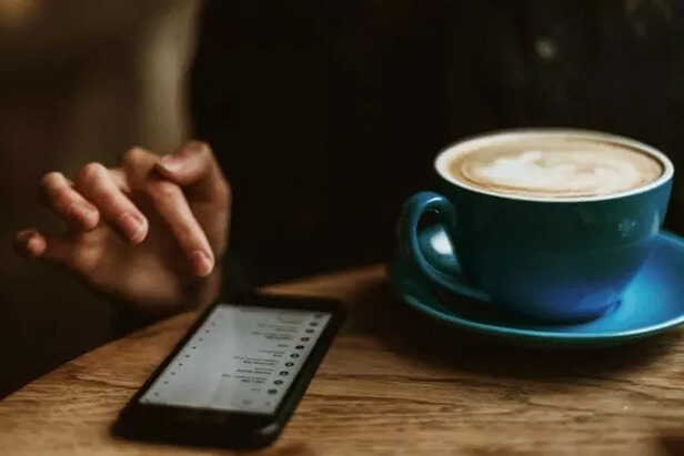 A person scrolling a zodi