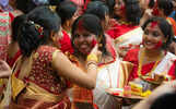 Sindoor Khela Tradition: A Blend of Faith, Femininity, and Farewell